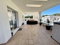 Detached villa in Pinar de Campoverde in Oakwood Premium